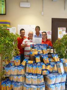 Grande gesto di solidarietà: 400 kg di pasta vinti da un cittadino alla Conad Giaconia di Castelbuono e donati subito alle famiglie bisognose
